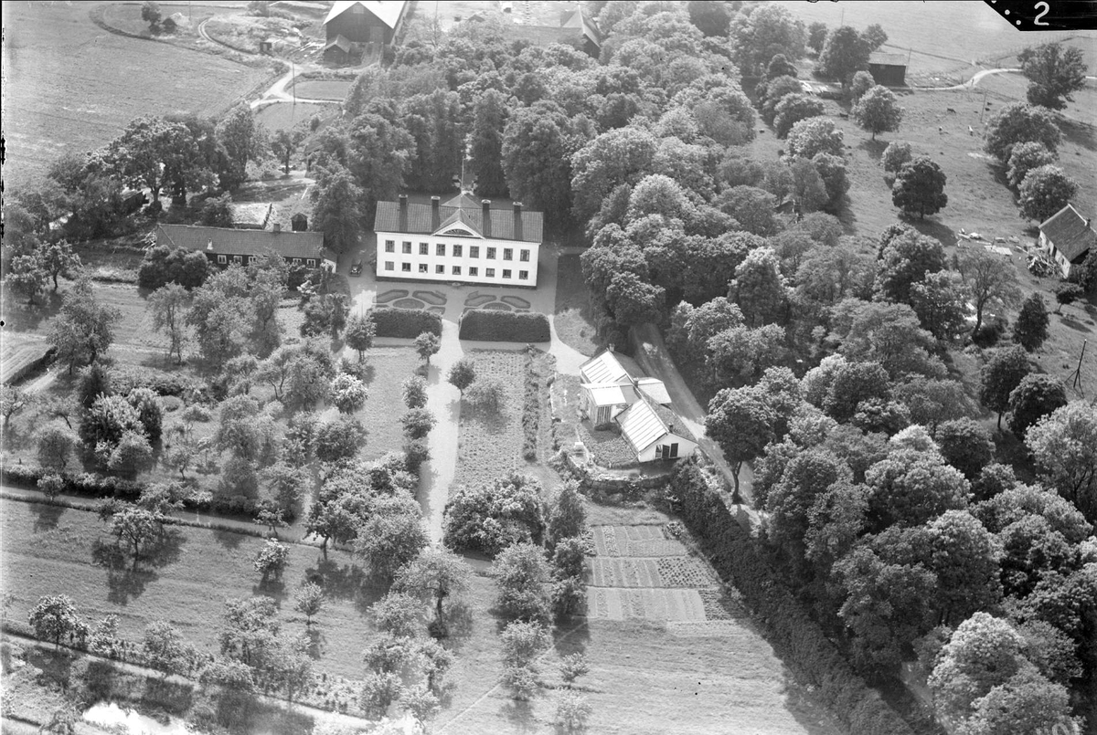 Flygfoto över Huseby Säteri Svinnegarns Socken Uppland 1936 Upplandsmuseet Digitaltmuseum 