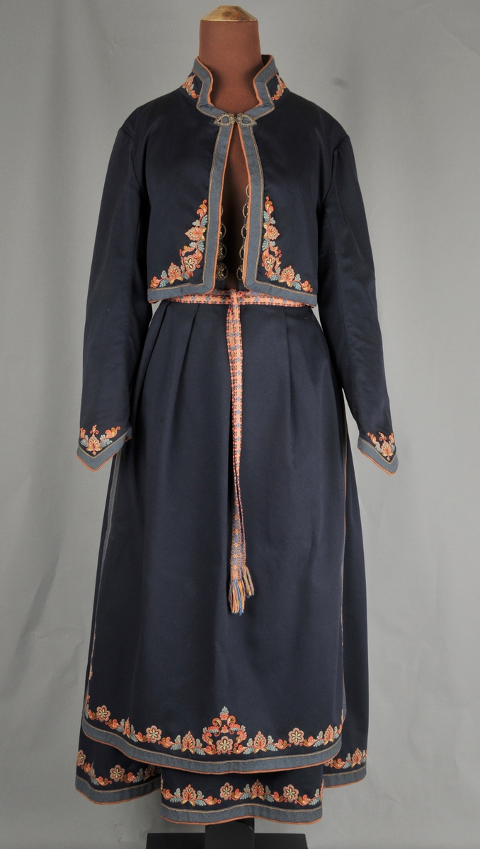 Bunad Vest Telemark Museum DigitaltMuseum