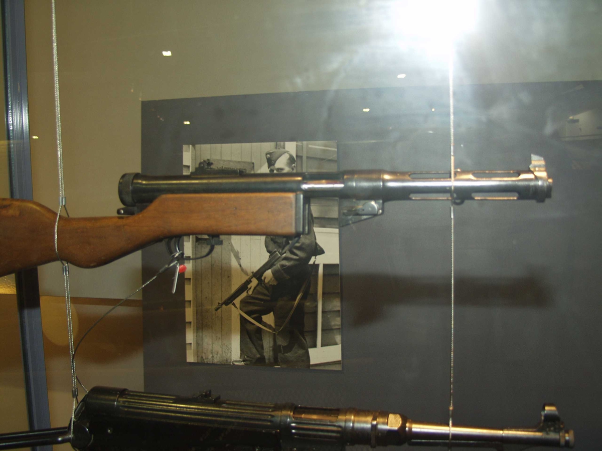 MP 9mm Suomi M37/39 - Forsvarets museer / DigitaltMuseum