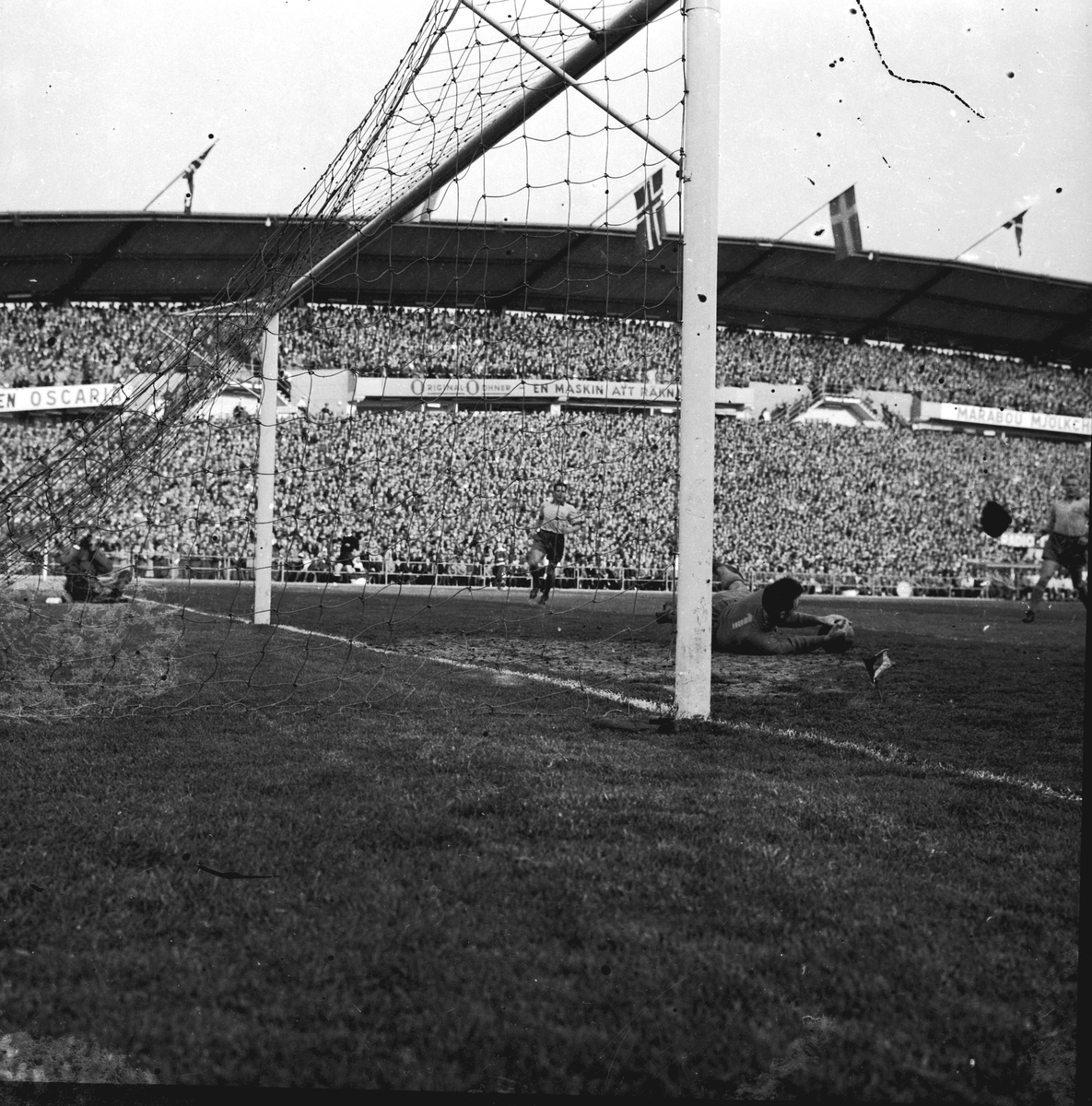 Fotball Landskamp Norge Sverige Pa Nya Ullevi I Goteborg Sverige Vant Kampen 6 2 Hs 19