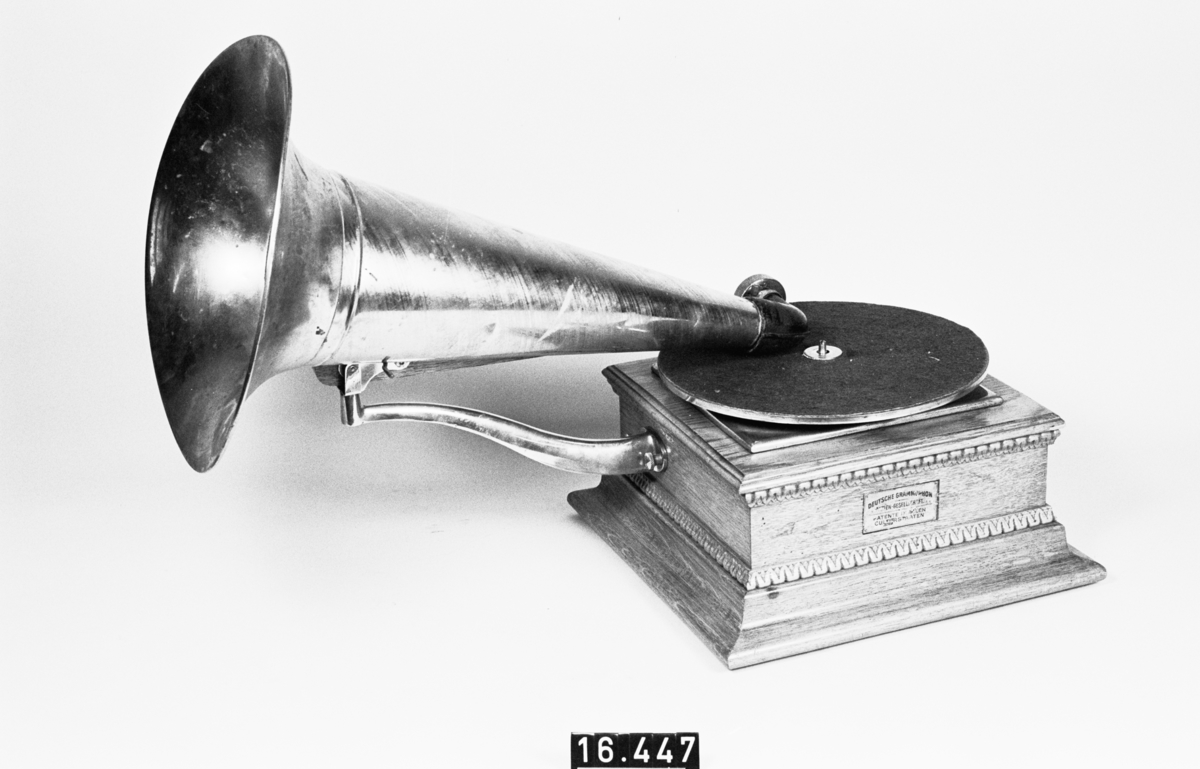 Grammofon - Tekniska Museet / DigitaltMuseum