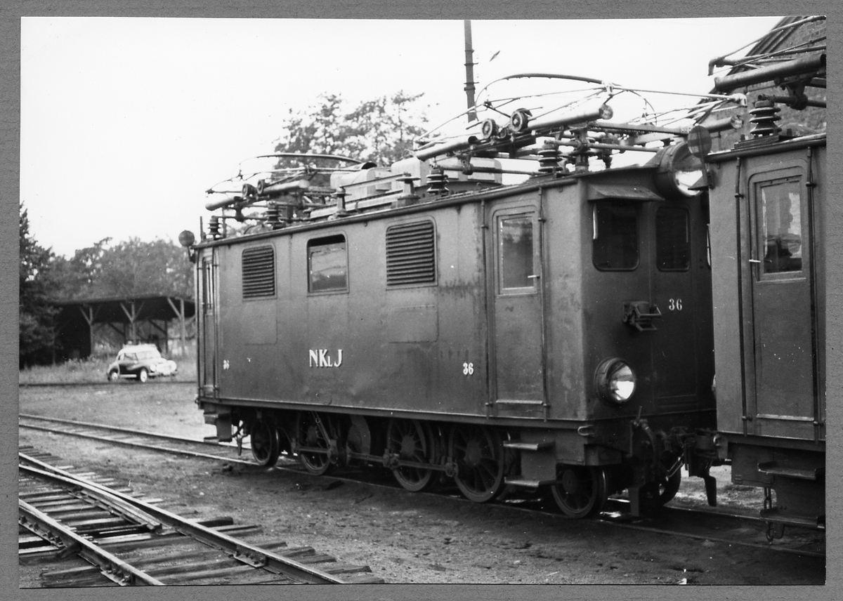 Nordmark-Klarälvens Järnvägar, NKlJ ellok 36 vid Karlstad Östra station ...