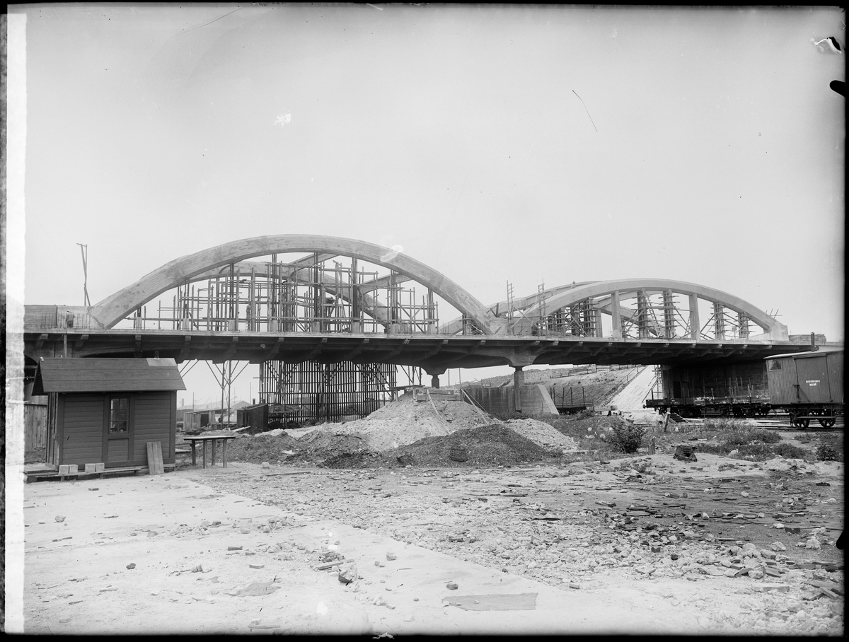 Byggnation Av Viadukten över Malmö Bangård. Kreuger & Toll-bron 