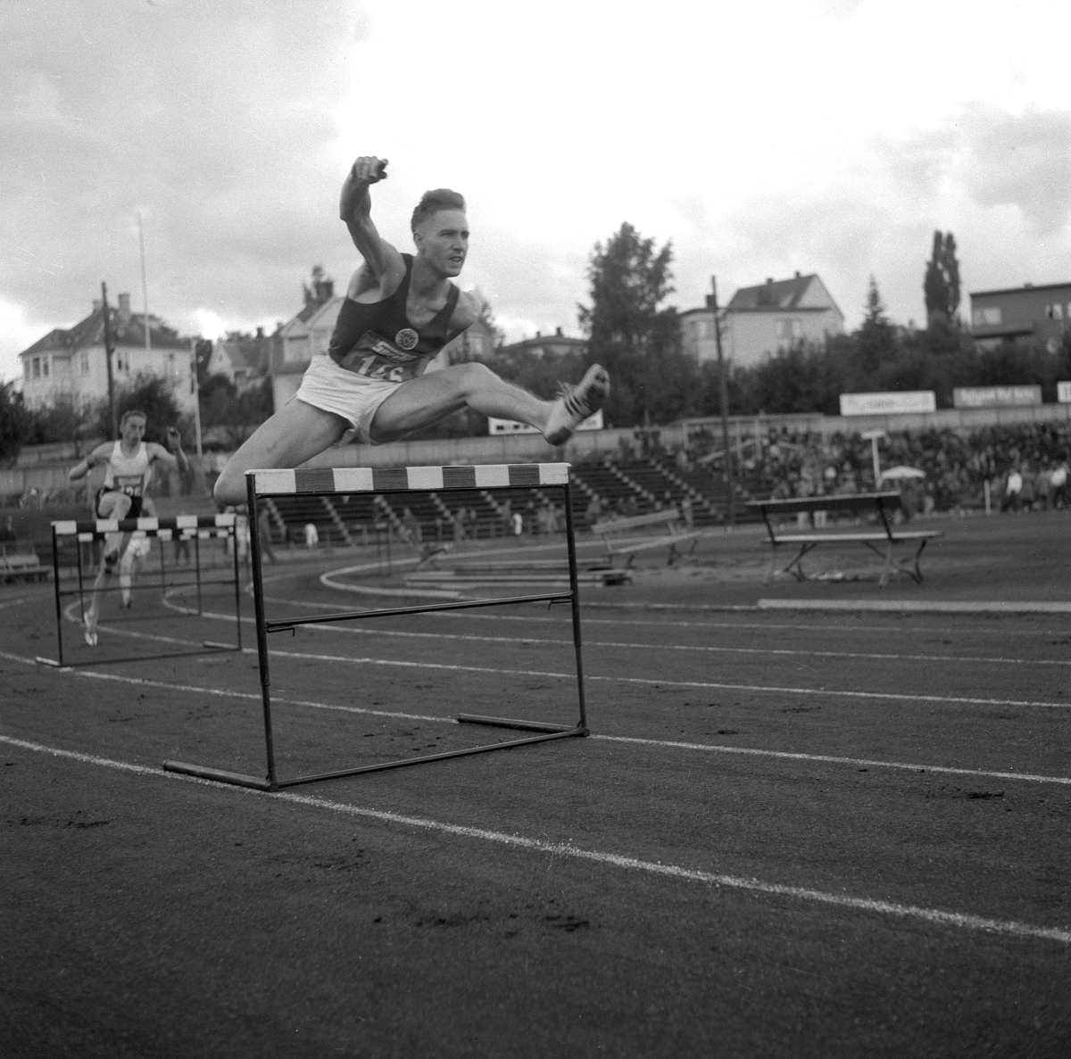 400 M HEKK. FORAN GUNNAR HOVLAND VELDRE IL, BAK HANS ØSTLI ...